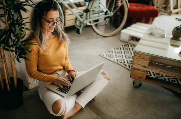 Kelly VanHoveln – Effortless Sales Mini-Course